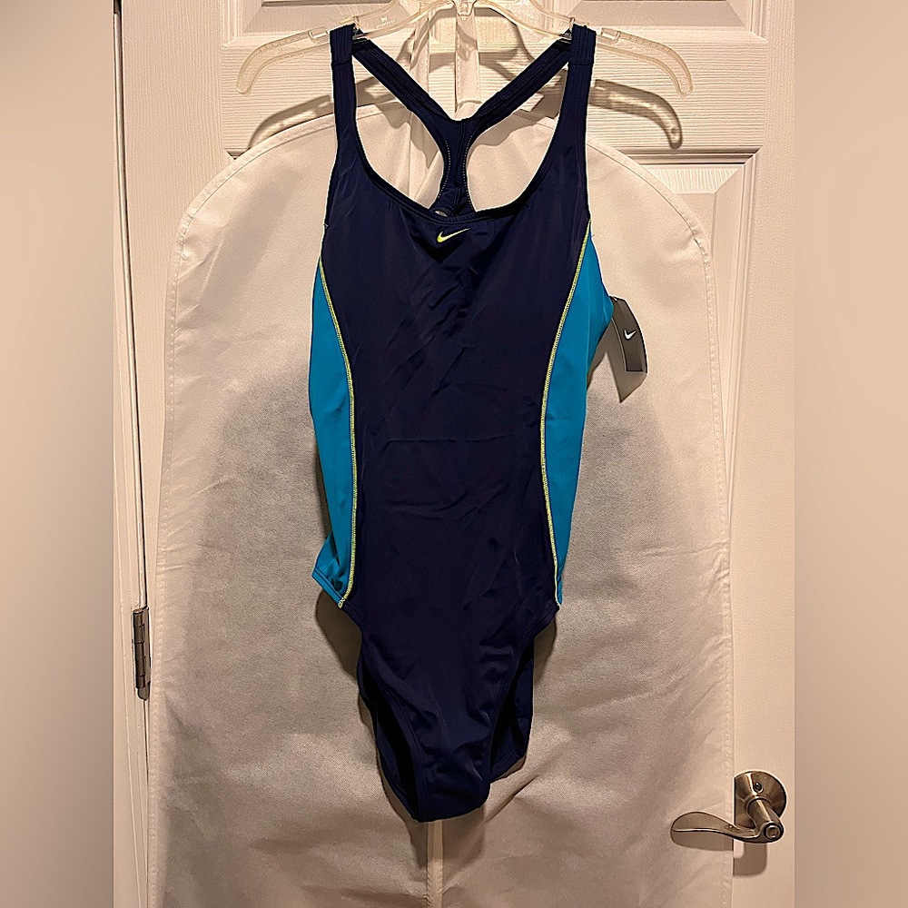 Nike One piece Swimsuit-new one-never worn! Open back-inner attached bra cap